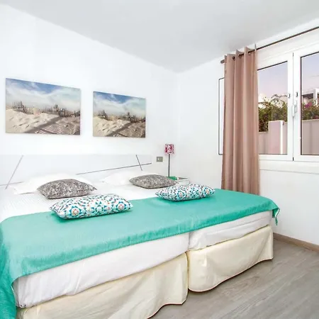 In Puerto Del Carmen W- Villa